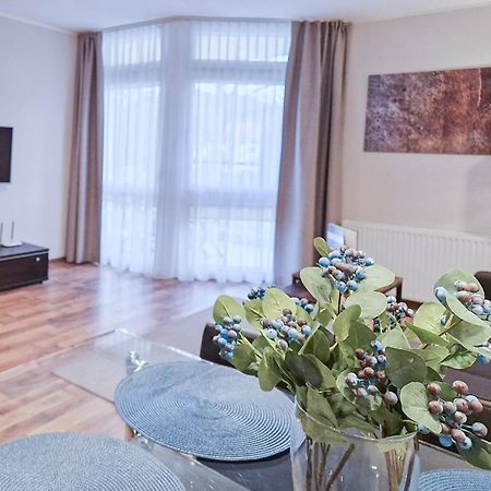 Apartamenty Na Wyspie - Villa Mistral - Apartamenty Z Sypialnia I Parkingiem Świnoujście  Eksteriør billede