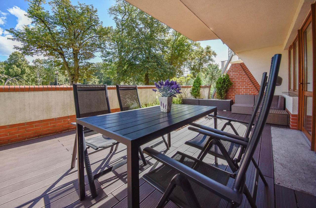 Apartamenty Na Wyspie - Villa Mistral - Apartamenty Z Sypialnia I Parkingiem Świnoujście  Eksteriør billede