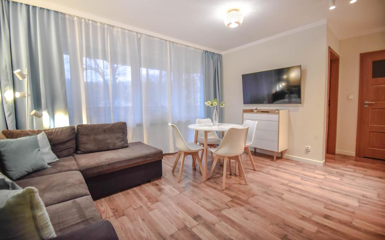 Apartamenty Na Wyspie - Villa Mistral - Apartamenty Z Sypialnia I Parkingiem Świnoujście  Eksteriør billede