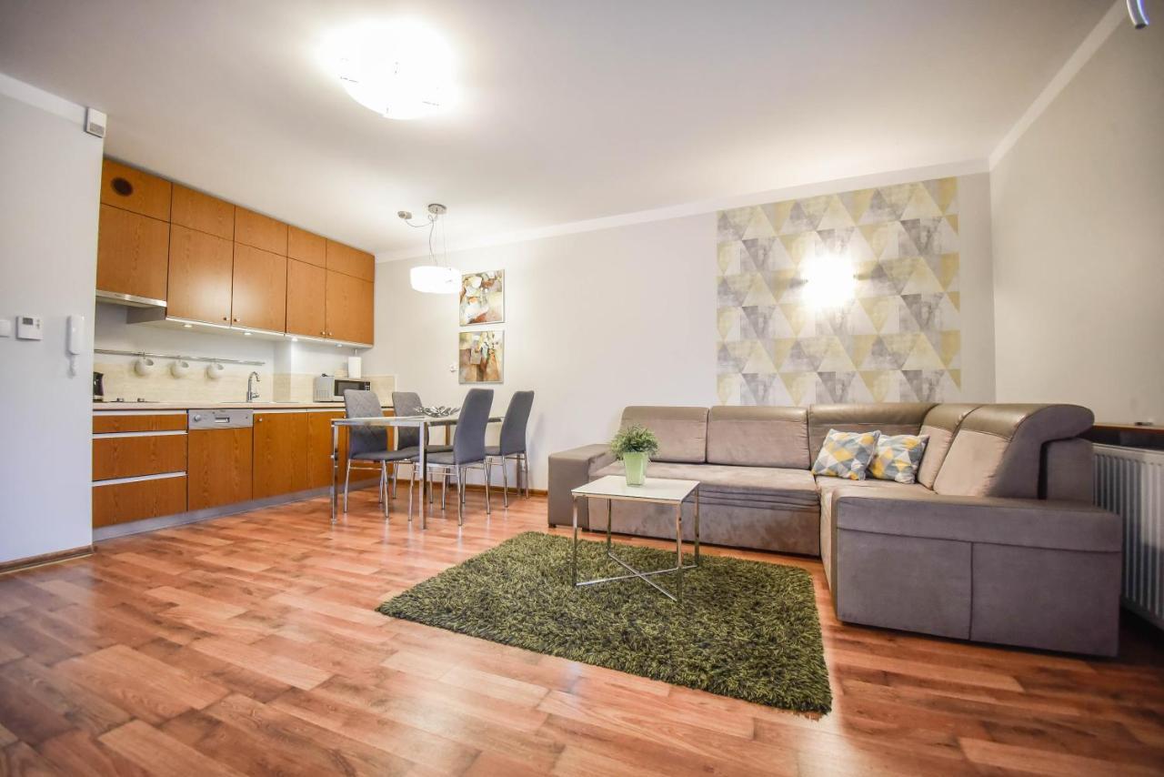 Apartamenty Na Wyspie - Villa Mistral - Apartamenty Z Sypialnia I Parkingiem Świnoujście  Eksteriør billede