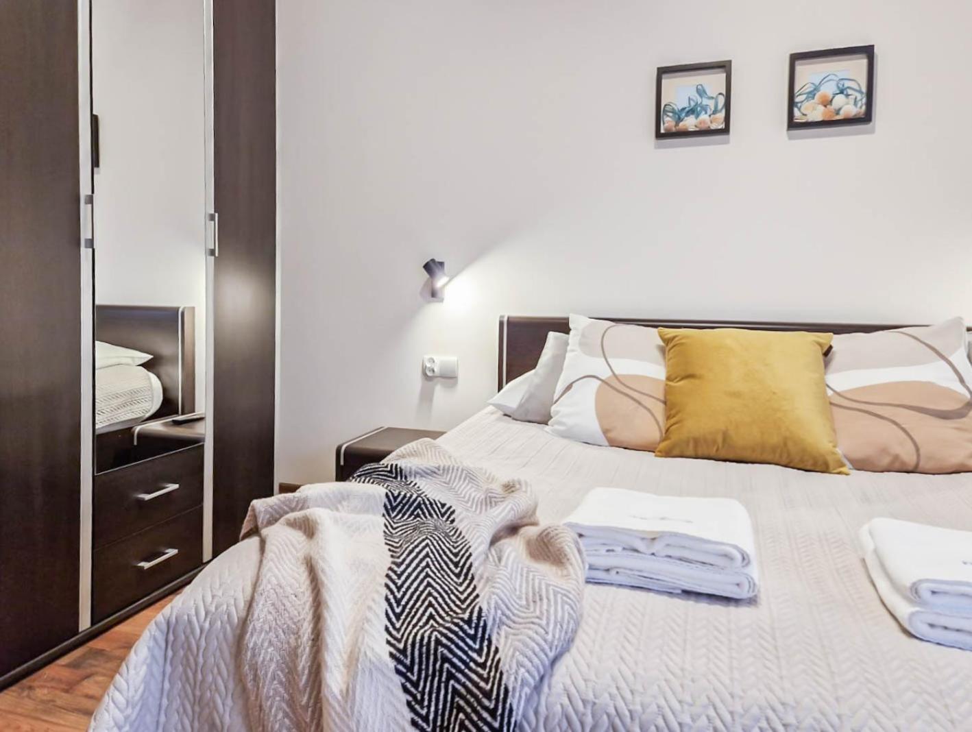 Apartamenty Na Wyspie - Villa Mistral - Apartamenty Z Sypialnia I Parkingiem Świnoujście  Eksteriør billede