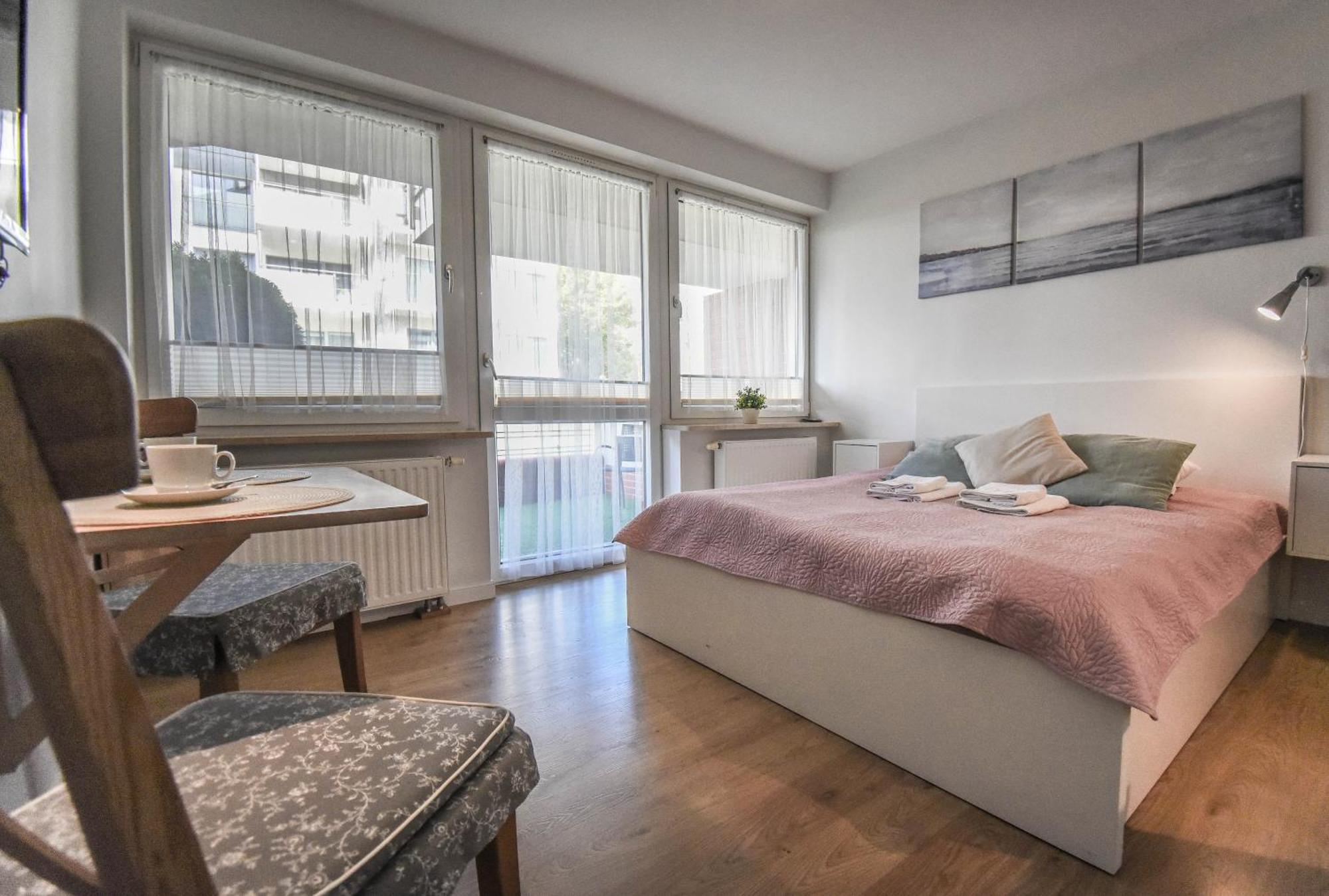 Apartamenty Na Wyspie - Villa Mistral - Apartamenty Z Sypialnia I Parkingiem Świnoujście  Eksteriør billede