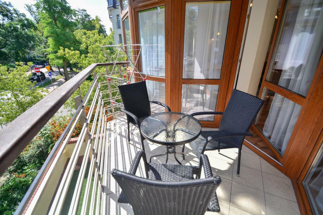 Apartamenty Na Wyspie - Villa Mistral - Apartamenty Z Sypialnia I Parkingiem Świnoujście  Eksteriør billede